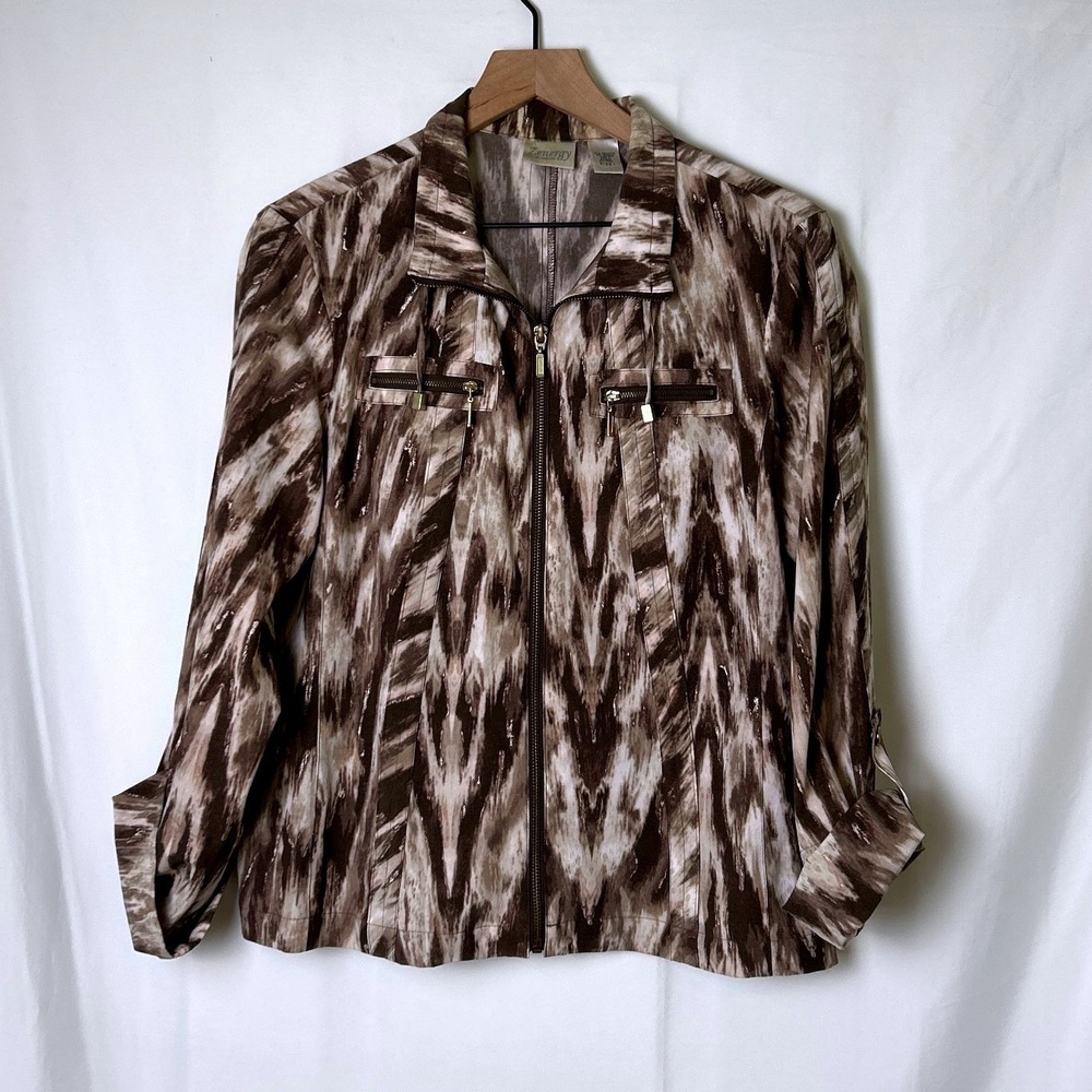 Chico's Zenergy Womens Ikat Print Full Zip Roll Tab Jacket Size 1/M Brown Gold